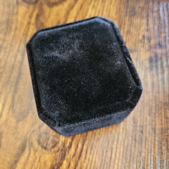 Sweet Engagement Ring 6.5mm Round Semi-Set Cubic Zirconia Gold-Tone Ring Size 8 - Picture 14 of 14